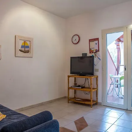 Porto Rotondo Flat With Balcony & Garden *