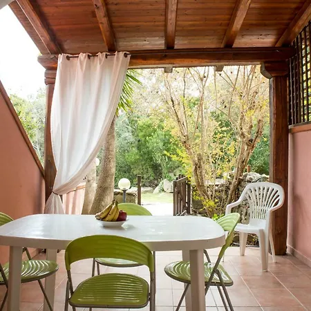 Porto Rotondo Flat With Balcony & Garden Apartman Olbia