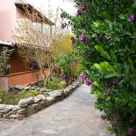 Porto Rotondo Flat With Balcony & Garden Apartament